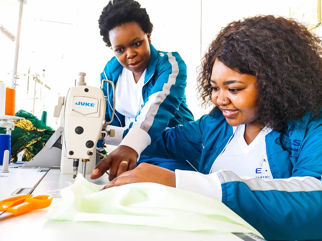 gamede_sanele's tweet photo. Depression didn't kill my Wife 🙌🙌

She is now running a success sewing business which has created job opportunities and skills transfer. 

For sewing classes, contact EPS Clothing and Brands on 072 576 6095

#Ntombi #Lalela #SAImmigration
#CCMA 
#ItsPossibleBecauseItsDoable https://t.co/usdy0IdrQZ
