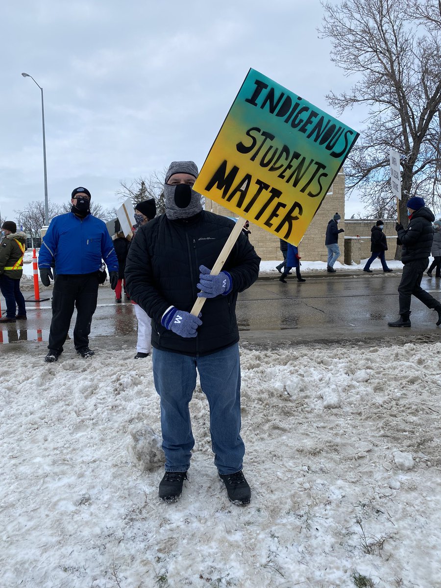 Niigaanwewidam's tweet photo. I’d rather be teaching and researching but just as good is fighting for a better @umanitoba for Indigenous students #umfa #solidarity #umfa2021 #strike https://t.co/s78nOsQ6i1
