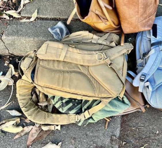 markdietrichsf's tweet photo. Soldier's backpack survives 2 tours in Iraq.  Can't survive 2 hours in San Francisco.   https://t.co/Zh2vCqrXJO https://t.co/ymdgcpQRMX