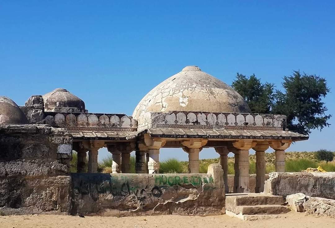 I Basically Belongs to Village #GoriMander, Taluka #Nangerparkar District #Tharparkar.
This is the Beautiful #JenTemple in my Village, Every Hindu's, Muslims &amp; Others Communities Worship it.
<a href="/Jaipirkash293/">Jai pirkash Bharwani Bheel</a> <a href="/NatGeoPhotos/">Nat Geo Photography</a> 
<a href="/TemplesOfficial/">Temples</a> <a href="/nasahqphoto/">NASA HQ PHOTO</a>