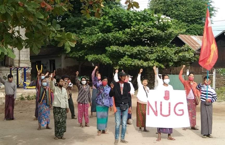 parmouk's tweet photo. An anti-coup revolutionary strike in a village from Sagaing's Shwebo and in support of @NUGMyanmar as a daily basis. 🪧  #Nov16Coup #TortureToDeathByJunta #WhatsHappeningInMyanmar https://t.co/Ysj7uXS477