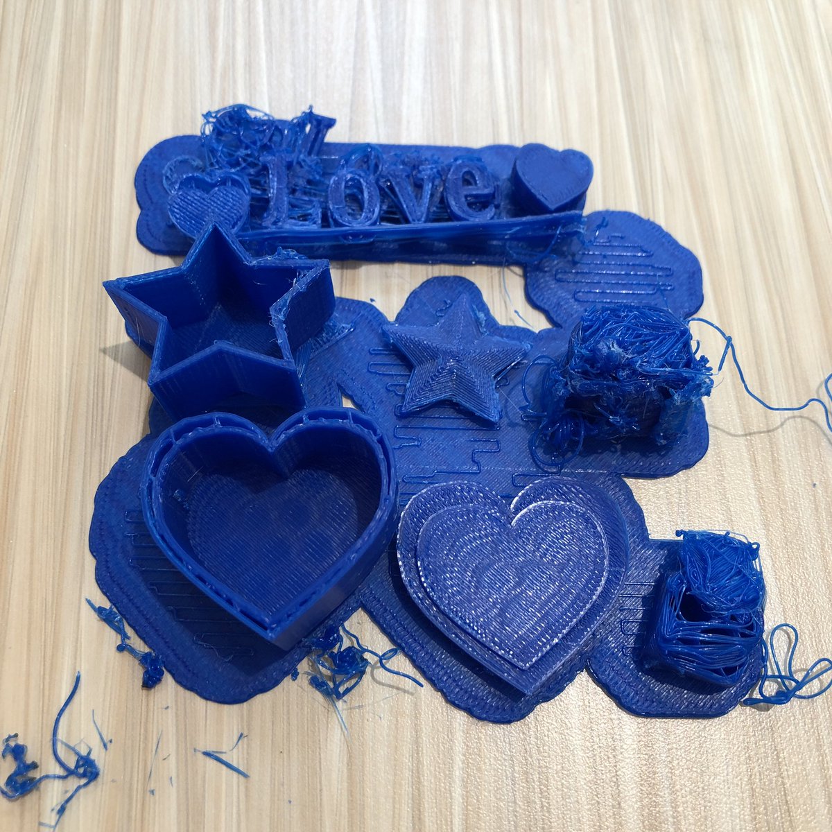 ms_kung's tweet photo. From design to 3D printing reality 😍 Thanks @mrwaller15 and @DSC_EDU for the lessons. It’s fun to create even though half the projects turned out. There’s always a lesson behind the creation process 😊 https://t.co/qEkeWsAYza