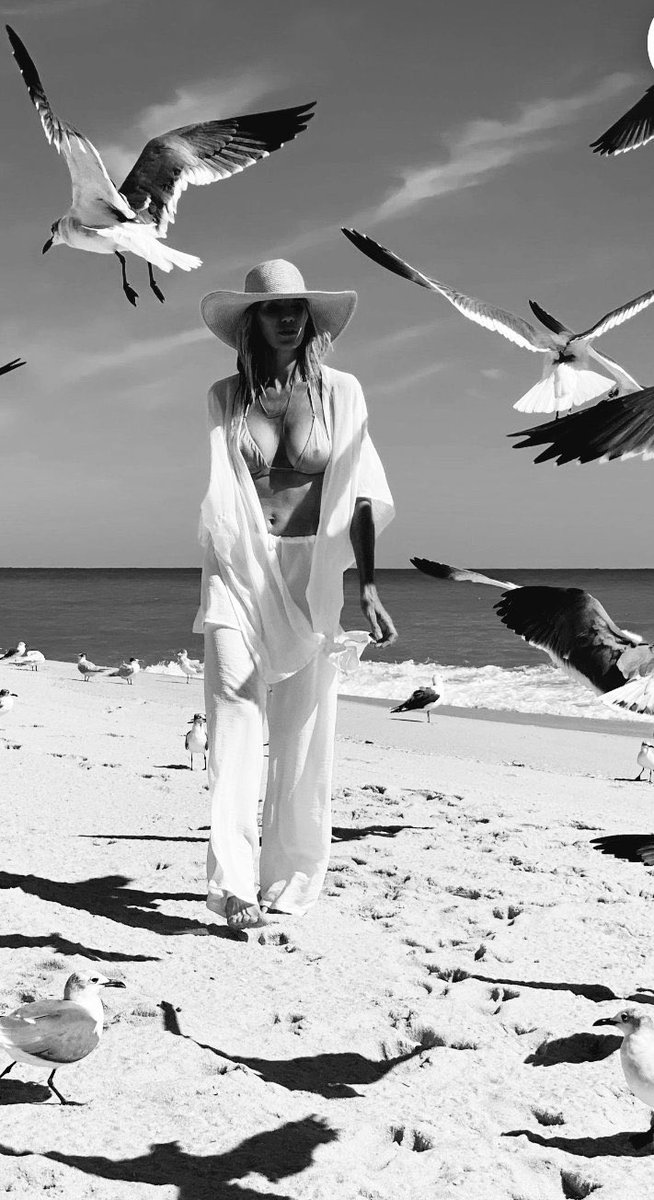 Goldie (@goldieeast) on Twitter photo 