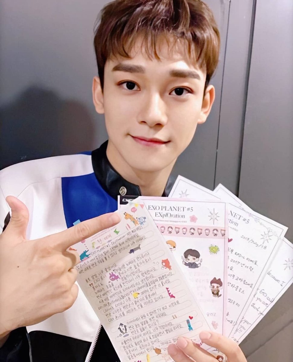jongdaelady's tweet photo. Oh sol de mi sol, lluvia de mi lluvia 🤧
No tienes ni idea cuanto me hace feliz el saber que las exol tendremos otr@ mini chen a quien admirar y deleitar con su belleza a un futuro...
Me alegra saber que eres feliz y que eliges ser feliz ante todo 🥰
#CHEN #JONGDAE #weareoneEXO https://t.co/5bg8LEuxoQ