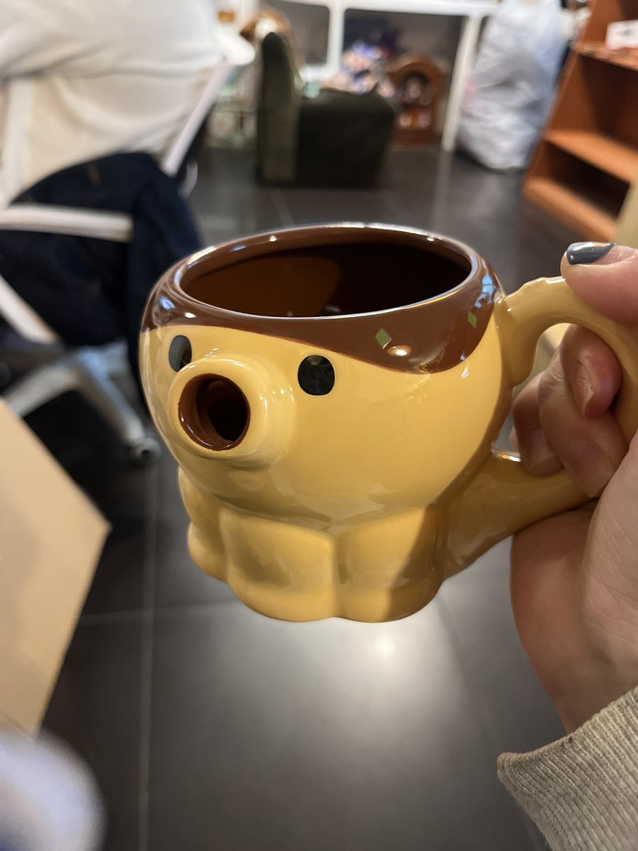 귀여운 문어 연필꽂이가 등장! 
레드 브라운 2컬러 입니다 ㅎ