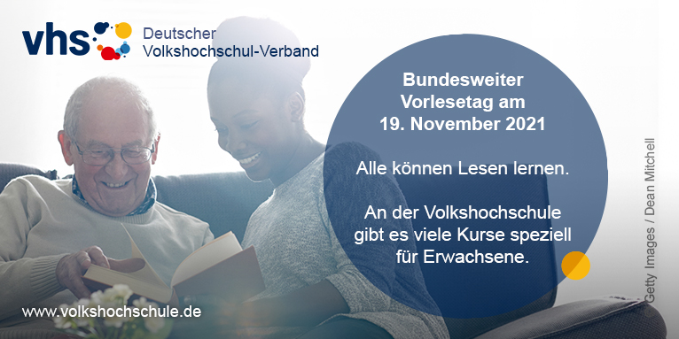 vhs_dachverband's tweet photo. Um die Lust am Lesen zu wecken, lesen Bürgermeister*innen am #Vorlesetag aus Büchern in einfacher Sprache vor. Die Aktion von @staedtetag @vhs_dachverband verweist auf Kurse und Materialien der #Volkshochschulen, die sich an Erwachsene richten. Mehr unter: https://t.co/tmJUCPtitp https://t.co/vSLF5TxRVR