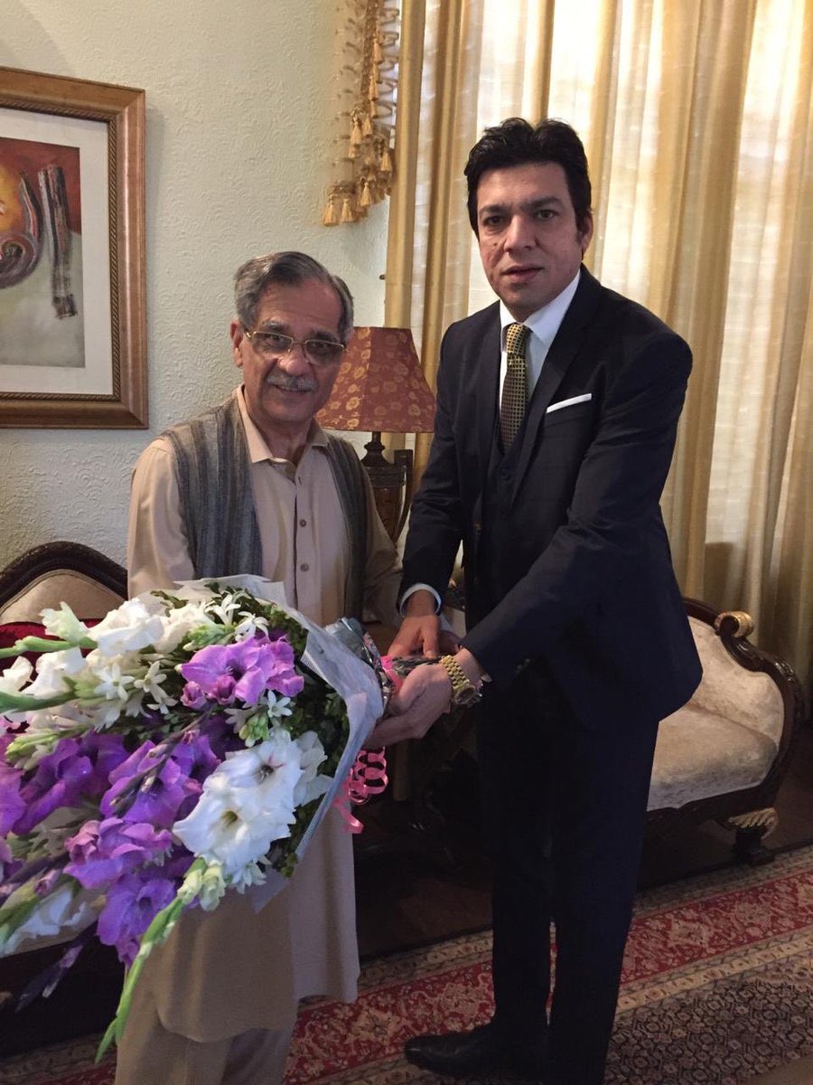 QayyumReports's tweet photo. کتنی پیاری تصاویر ہیں https://t.co/7KsgaFEdc3