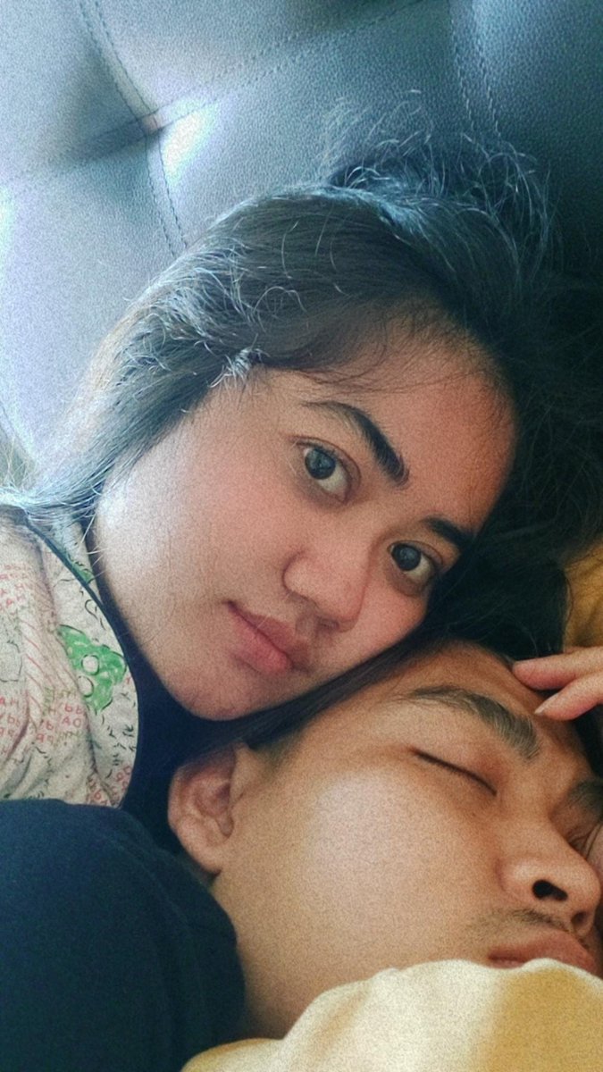 putryintan2's tweet photo. Yang kalau bangun tidur suka ngomel ngomel kalau masih ngantuk, ga dipeluk, dibangunin cepet cepet🧡 https://t.co/12Oa2Isxbn