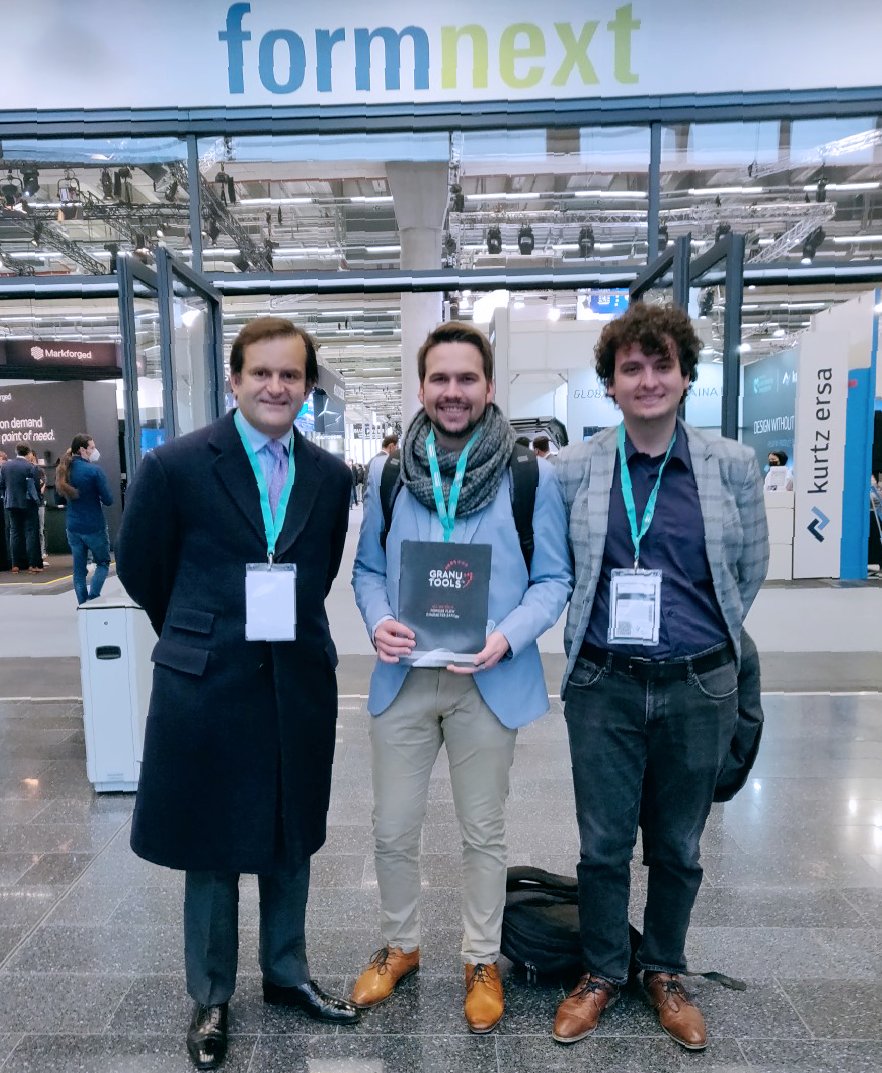 granutools's tweet photo. Our team is at @formnext_expo in #Frankfurt this week! Get in touch with Filip Francqui, Stรฉphane Caubergh or Jonathan Pitocchi to meet up around a coffee and discuss your needs or projects for powder flow characterization!
#powderflow #formnext #meetup https://t.co/cxVUqNJIJh