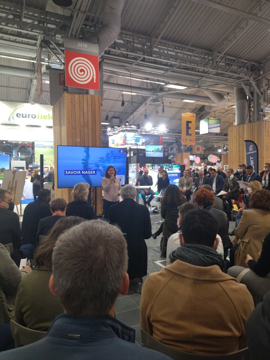 FFCOmnisports's tweet photo. La fédération présente au @salondesmaires pour échanger, partager et découvrir de nouvelles solutions pour le sport en lien avec les #territoires et #collectivités. https://t.co/QQLLuTc1SS