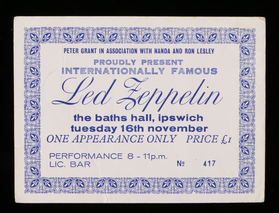 Led_ZeppThisDay's tweet photo. November 14, 1971

Led Zeppelin play at the St. Matthew's Baths Hall, Ipswich, England, UK https://t.co/wXP5imovE8