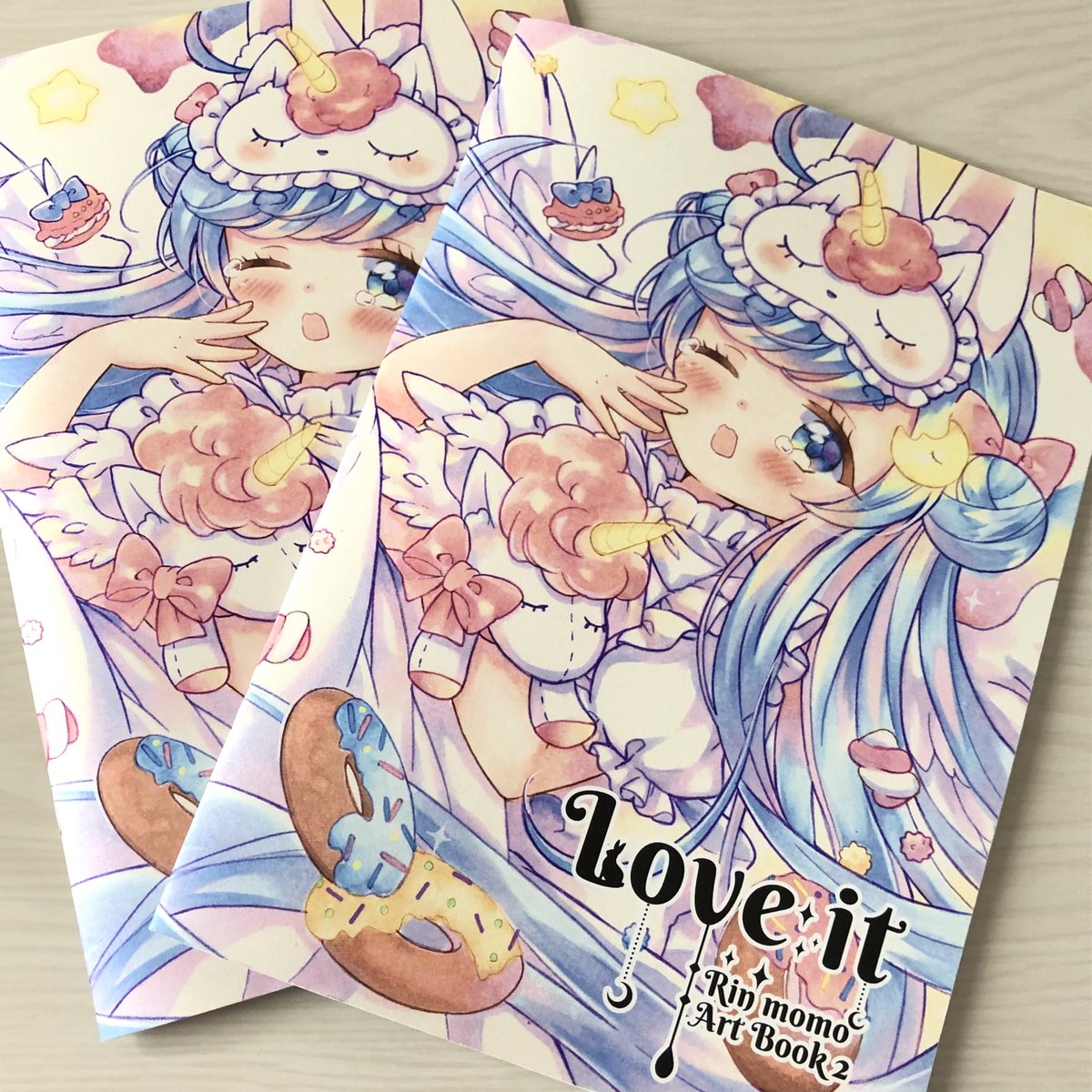 しっぽちゃんとグッズ・原画のお品書きです(^ ^)
既刊のLoveitを2冊ばかり発見したので持っていきますね✨
#コミティア138 
#COMITIA138 