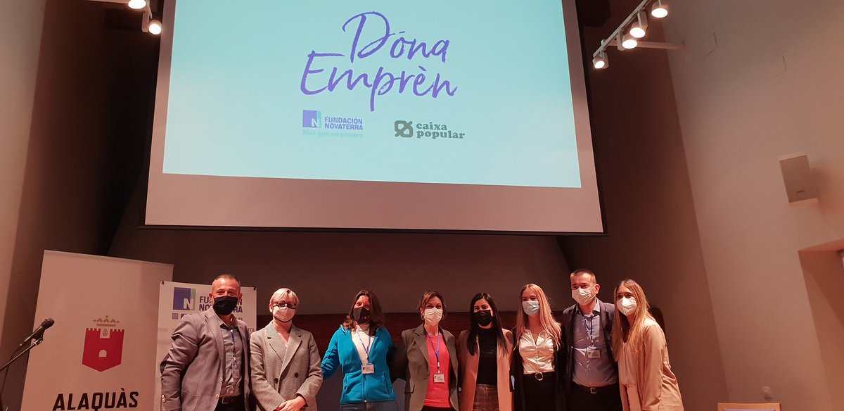 acompany_arte's tweet photo. Claudia Bono: "Las #personas están en el centro de #Acompanyarte".
Gracias a @fnovaterra por esta oportunidad en el VI Encuentro #Empresas Responsables Interconectadas en #Alquàs 

Con Ismael Abel Vallés https://t.co/zj5VQxLb15