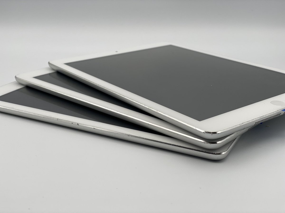 3 iPads repaired and being delivered back to Ysgol Cymraeg Cwmbran.