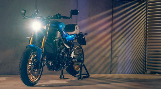speedoangels's tweet photo. Rate ๐ or hate ๐ the 80's aesthetic of Yamaha's new XSR900?
https://t.co/Htn8CSmts8
#XSR900 #SpeedoAngels #RateOrHate https://t.co/5dZbhiedlc