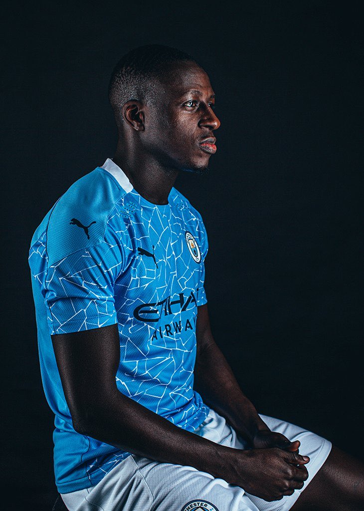 idextratime's tweet photo. BREAKING : Benjamin Mendy baru saja didakwa dengan 2 kasus pemerkosaan lagi, sebelumnya ia sudah menghadapi 4 dakwaan kasus pemerkosaan. 😑

📝 @PA https://t.co/ozO0vufqO7