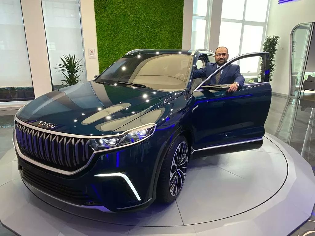 CkaleTeknopark's tweet photo. Sn Bakanımız Mustafa Varank ile TBMM Sanayi Komisyonu Üyeleri ile birlikte yerli otomobilimiz TOGG2022 UserLab’i ziyaret ettik. 
#TOGG #togg22 https://t.co/D6rko8FBbw