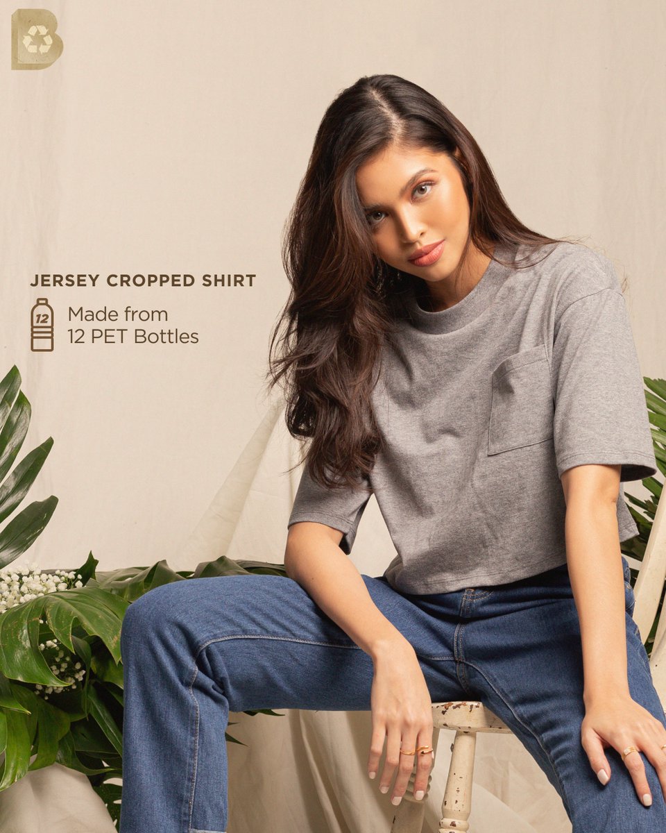 benchtm's tweet photo. What makes it 𝚋𝚎𝚝𝚝𝚎𝚛? 

We throw it on instead of throwing it away. ♻️ Every #BENCHBetterMade clothing item is made from 12 recycled 250ml PET bottles.

@mainedcm https://t.co/4ZzthlPbGB