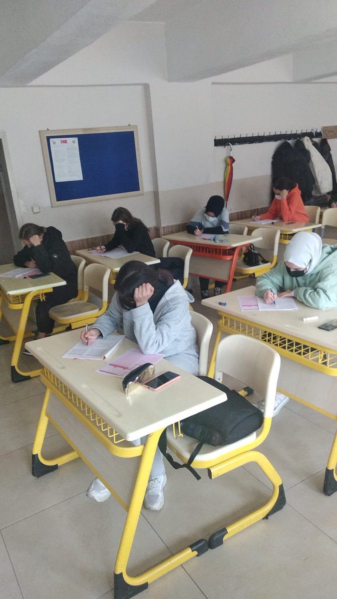 BulenTerme's tweet photo. Bülent Çavuşoğlu Anadolu lisesi olarak bir haftalık arada da öğrencilerimize deneme yapma ya devam ediyoruz. https://t.co/hkeDE3wHA1