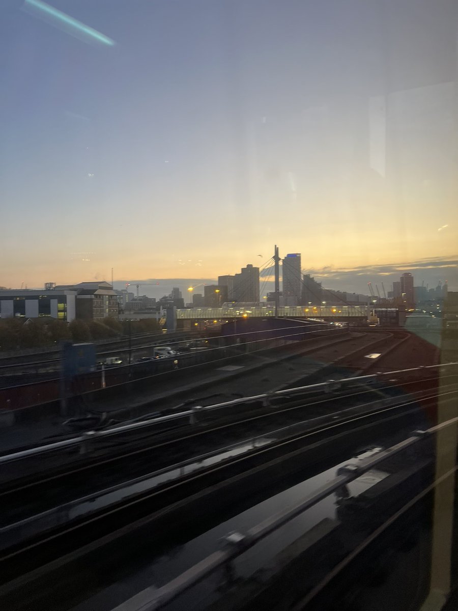 50% sleepy, 100% excited to meet up with my #comms squad &amp; the <a href="/Elrha/">Elrha</a> crew in #Cardiff over the next three days. <a href="/jeanmclean/">Jean McLean</a> <a href="/lizmrawlins/">Liz Rawlins | Chart.PR</a> <a href="/ziad9issa/">Ziad Issa</a>