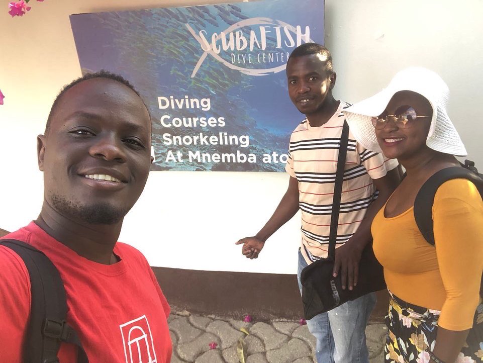 afo_tz's tweet photo. Diving training day 1 starts with @scubafishzanzibar, @newfcommunity we wish our collegues all the best in a journey of becoming “certified divers”🤿
.
.
#DiveLab🌊
#NEWFfellows🇹🇿
@segalfoundation
#ssfrockstars https://t.co/oIDrZJxtbY