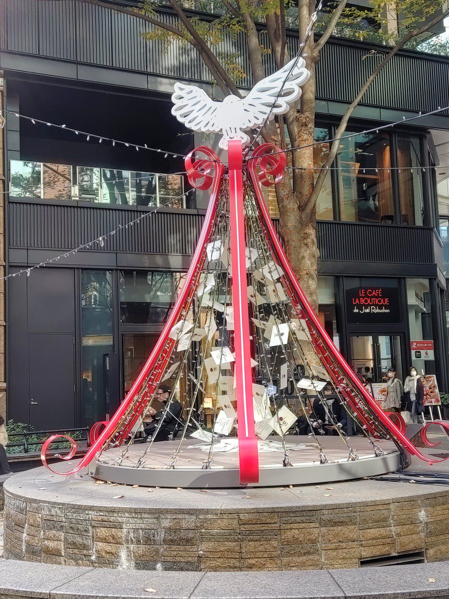 nomoto3's tweet photo. 丸の内ブリックスクエアにて。前撮りのお嫁様が素敵💐。美術館では本邦初公開の作品も多いイスラエル美術館所蔵の印象派の絵画展。流石に素晴らしかった✨ https://t.co/rZrY67ZYwh