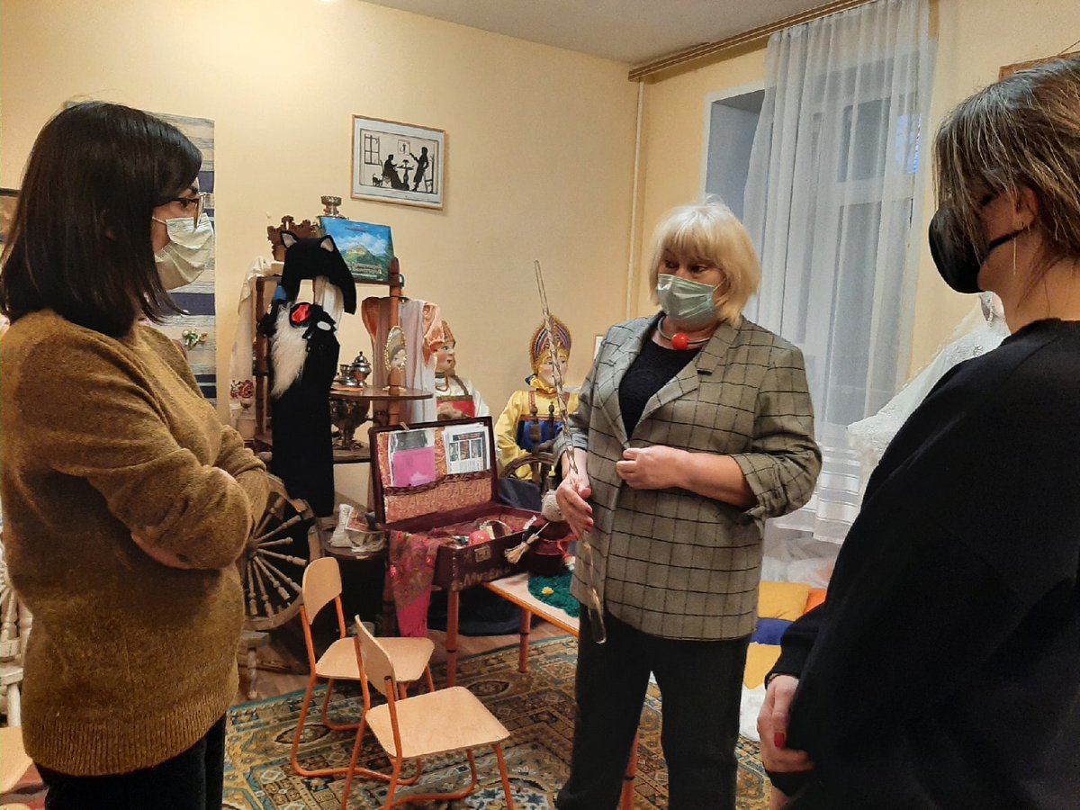 #ПроРайоны #Металлург

12 ноября архитекторы вышли на Аллею А.С. Пушкина на Металлурге, которая должна начаться с арт-объекта!

Архитекторы @nasybullina_r и <a href="/DeminaVolk/">Demina_volk</a> помогут Музею объективироваться в уличном пространстве микрорайона.