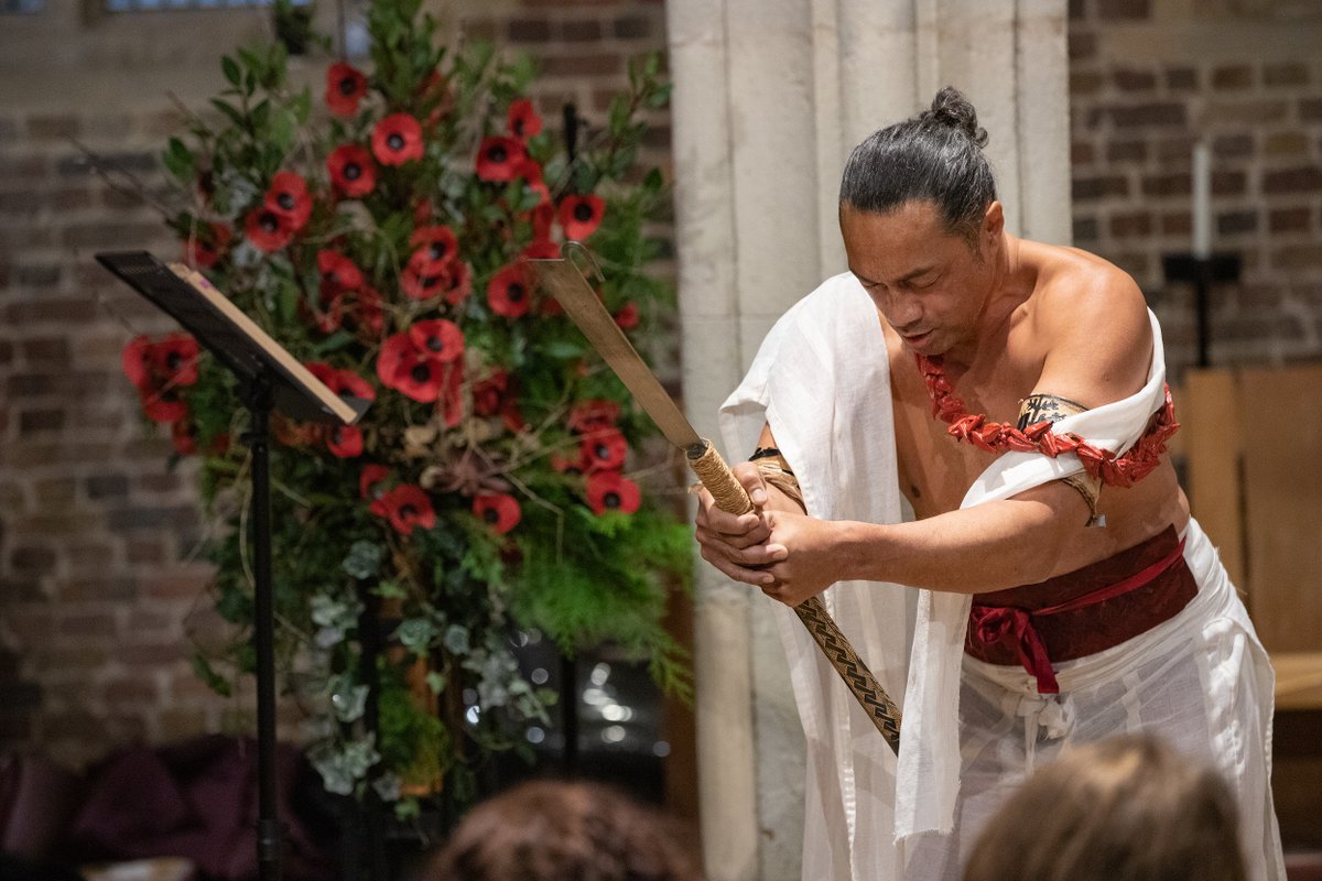 PeterQuantrill's tweet photo. Samoan Siegfried! In Putney! Featuring a conch, ritual machete and a top-drawer Brünnhilde. My @theartsdesk review here:
https://t.co/0f1udCiPEV
#RINGafa #Wagner 📸 Shireen Nathoo https://t.co/SeLsgcNMjM