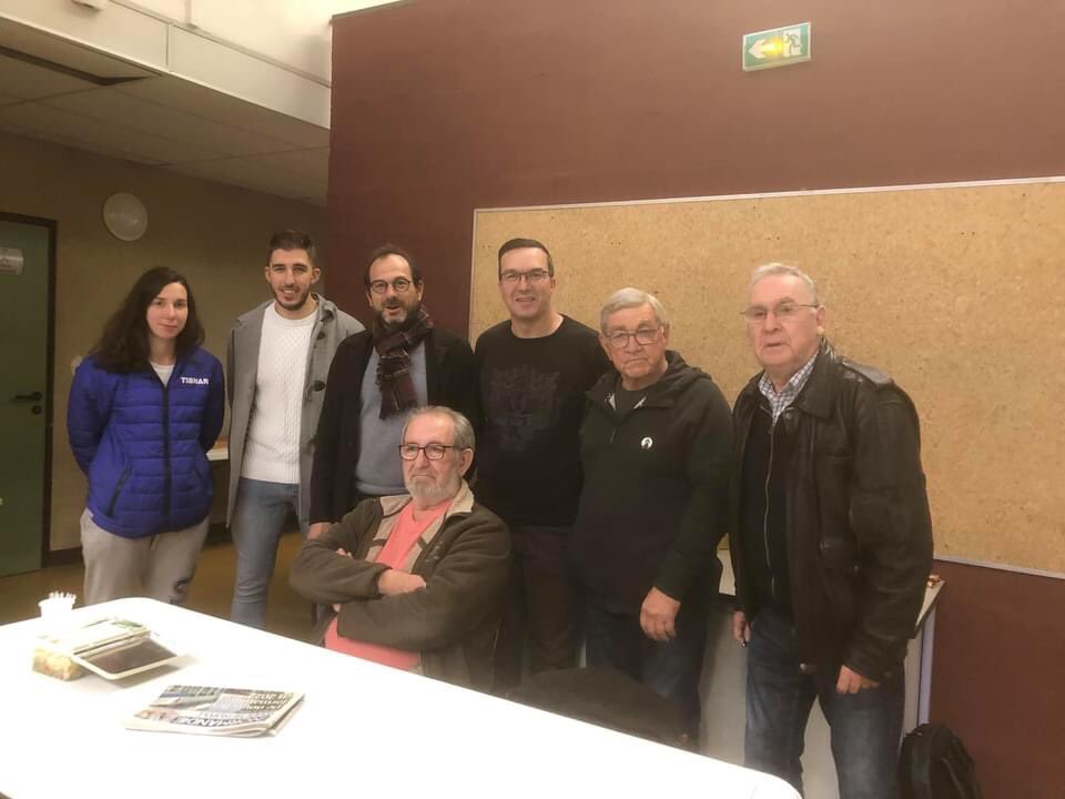 carl_suzanne's tweet photo. Petite visite au RCC Tennis de Table durant l’organisation d’un tour de championnat jeunes par le club. 😀

#Caudebec #TennisDeTable https://t.co/84n1qC6yNr