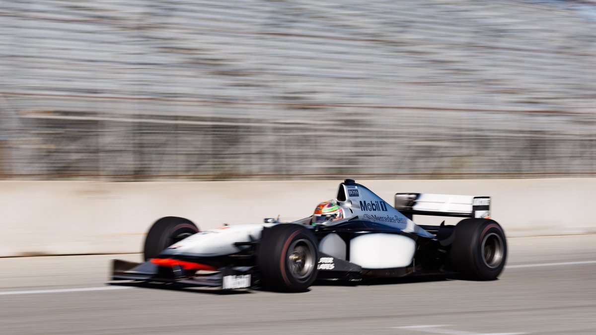 MatraxRacing's tweet photo. #F1 | @ArrowMcLarenSP´s @IndyCar pilot @PatricioOWard drove @F1MikaHakkinen's '98 @McLarenF1 #MP413 at the @WeatherTechRcwy 🇺🇸. Wow! The Mexican driver 🇲🇽 at full throttle with a @F1 🏎️ &amp; former Finn 🇫🇮 F1 Champ 🏆🏆 1998 &amp; 99 in California.
 📸 Arrow McLaren SP https://t.co/Se3N5IOJzb