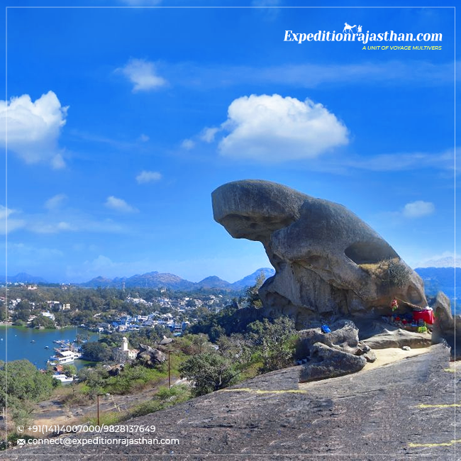 ExplorRajasthan's tweet photo. Toad Rock is a massive rock structure resembling a toad. It is one of the most frequently visited places in Mount Abu.
For more info, call +91(141)4007000 | (+91)9828137649
Email: connect@expeditionrajasthan.com
#mountabu #rajasthan #expeditionrajasthan #toadrock #nakkilake #abu https://t.co/Mg217sicnv