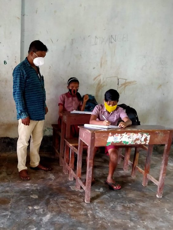 EmpowerU_in's tweet photo. CatchUp Campaign 2.0 in #Tripura’s govt #schools has been started. We are excited to see the new #outcomes of #learningLevels through #ShikshaDarpan so that the right resources can be put in to improve the learning levels.
#EmpowerU #largescaleassessments
https://t.co/iMcKo3Ewac https://t.co/jdTzVOlmWN