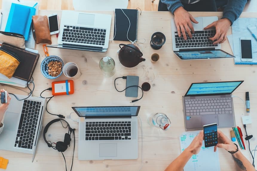 I wrote about the value of team programmings – Cross-unit team programmings are extremely valuable, both for developers and companies, but are often underrated by developers and managers.

l.mende.io/tp

#teamprogramming #ensembleprogramming #mobprogramming