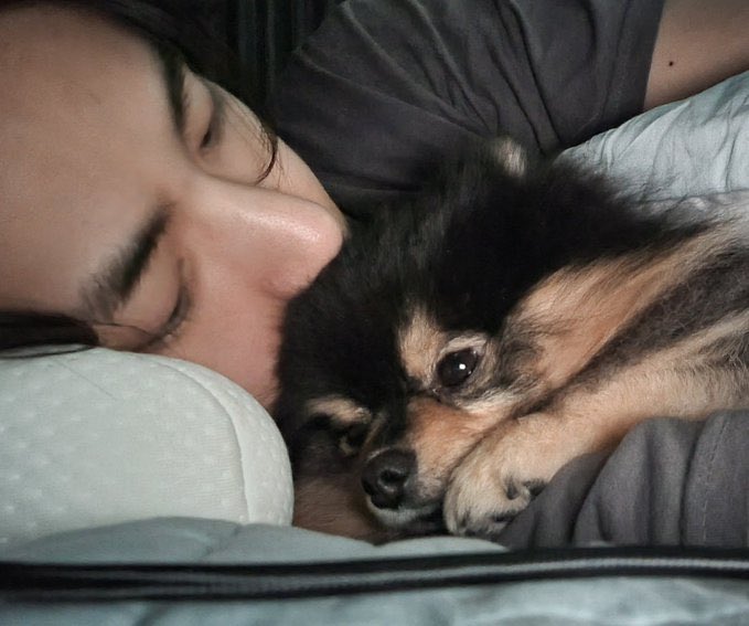 mygior's tweet photo. eu sou a pessoa mais triste sim, só nesse mês kim taehyung postou foto com o tannie e agora com o Bam, se isso for um sonho não me acorde...meu mundo bem aqui 🥺💜
@BTS_twt https://t.co/DCp5uPH5xb