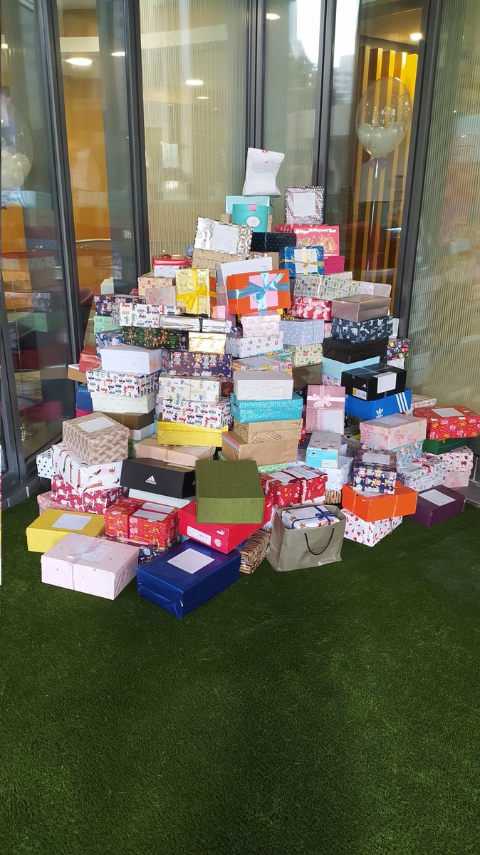 Kindness week continues with today's celebration of #boxofhope . A huge thank you to everyone in the #StamfordHK community for your huge generosity! #CognitaWay