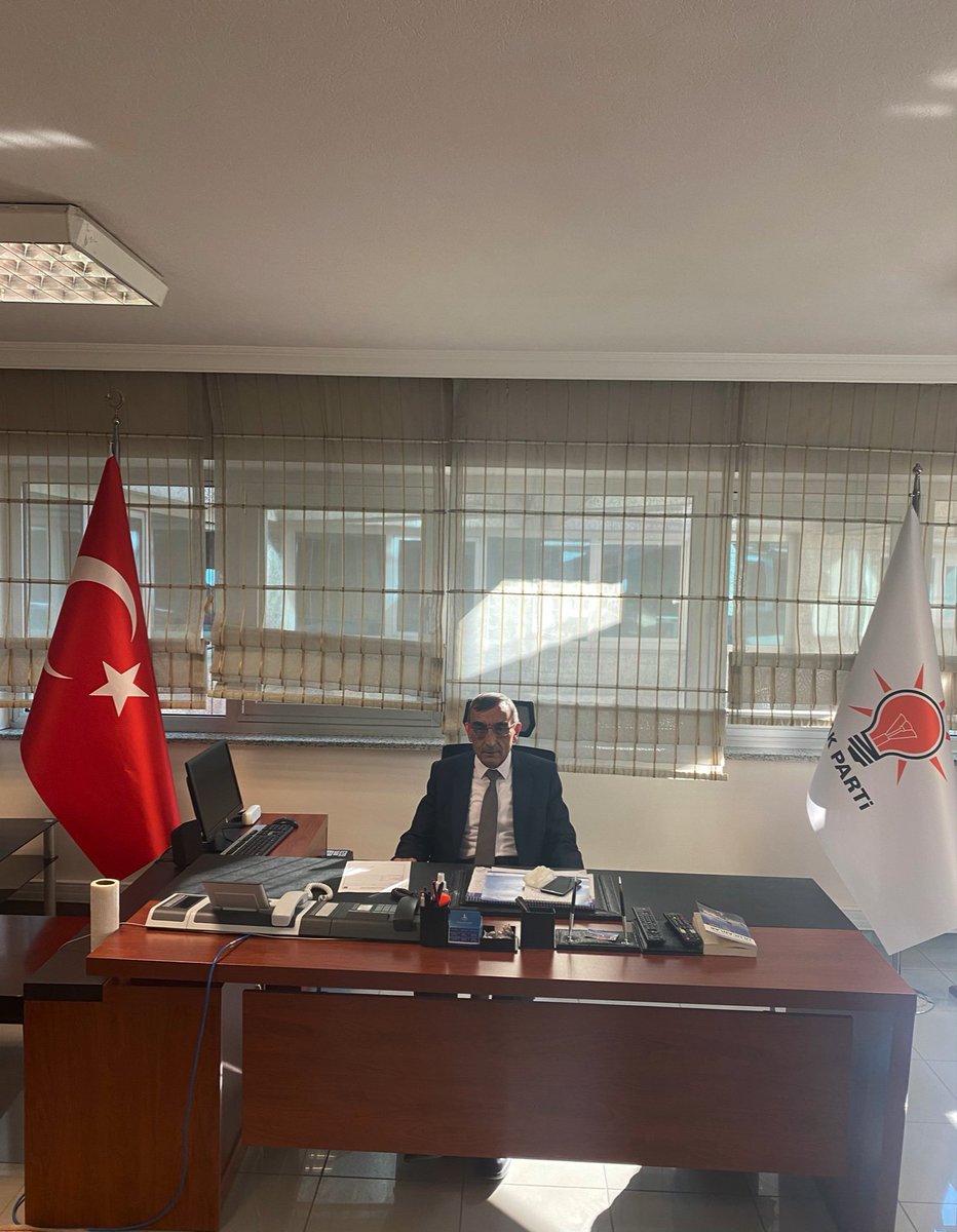 ABBAKGrup's tweet photo. Ankara Büyükşehir Belediyesi
AK Parti Grubunda, bugün nöbetçi  Meclis Üyemiz Sn. Mümtaz Değer.

Büyükşehir Meclis üyelerimiz Grup Nöbetinde, hemşehrilerimizin hizmetindeyiz https://t.co/BEWYX7Dt72