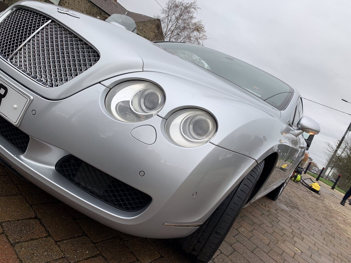 diamondacltd's tweet photo. Not a bad way to start the week 👌🏼 #bentley #detailing #valeting #diamondcltd #CountyDurham #Northumberland #tyneandwear #northeast https://t.co/jf6ZtTw0lk