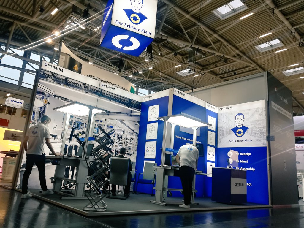 OptimumGmbh's tweet photo. ONTOUR 🚗
Servus, Guten Morgen und los geht's auf der #productronica ( #prod21 ) @muenchen - in Halle B2 Stand 512 können Sie die neue Generation #SchlauerKlaus #THT selbst ausprobieren. Die #Qualitätssicherung für die #Elektronik #Bestückung https://t.co/zxIB1UFcJr