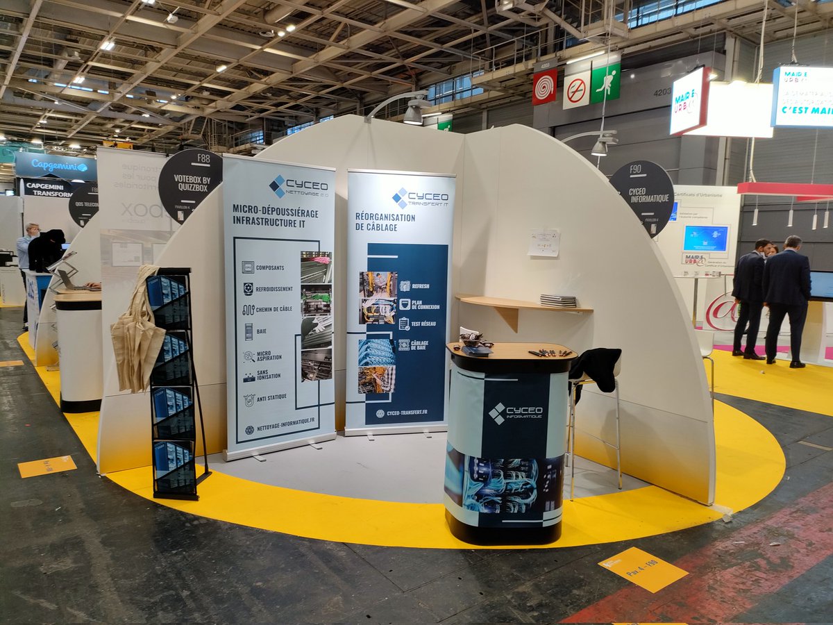 cyceo's tweet photo. Salon des maires, c'est parti ! https://t.co/wpMaSjJOHt