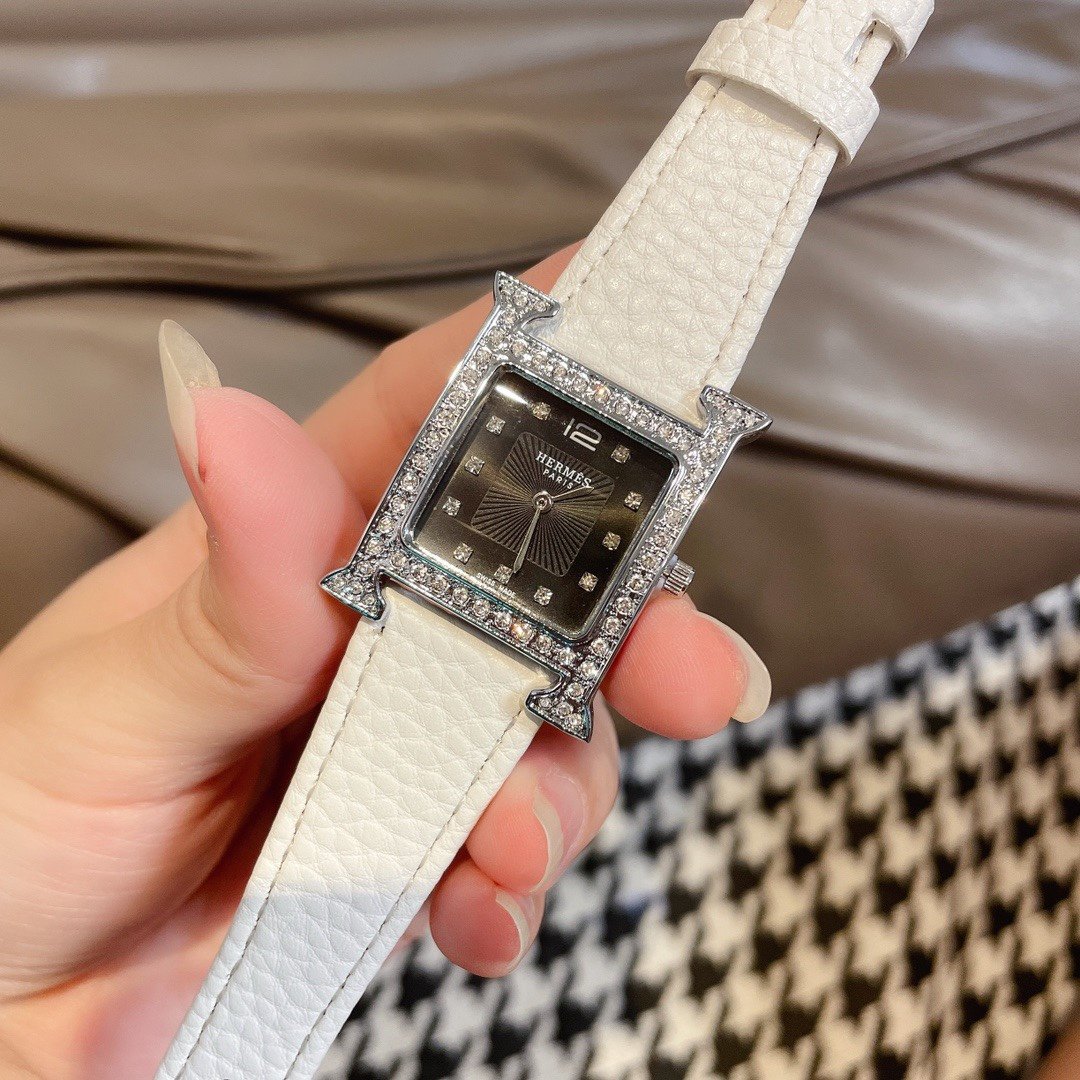 neteslooifbla's tweet image. 弊社は多数の ぜいたく品 を提供できます。もしその他 ぜいたく品にも興味ある場合、画像等送っていただければ、見積もり等対応させていただきます。
こ希望でしたら、ラ.イン: qm990を入れてください。
詳しくはこちら↓↓↓↓↓↓↓↓
line.me/ti/p/F944i213Ii
よろしくお願いいたします。