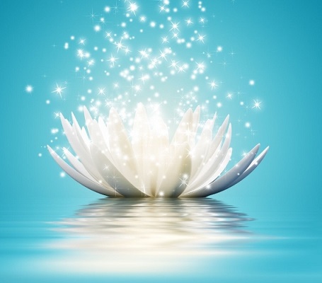 A new #poem added to the In the Key Magazine #blog, its all about #reiki and is called White Light Holiday, enjoy: inthekeymagazine.blogspot.com/2021/11/white-…
