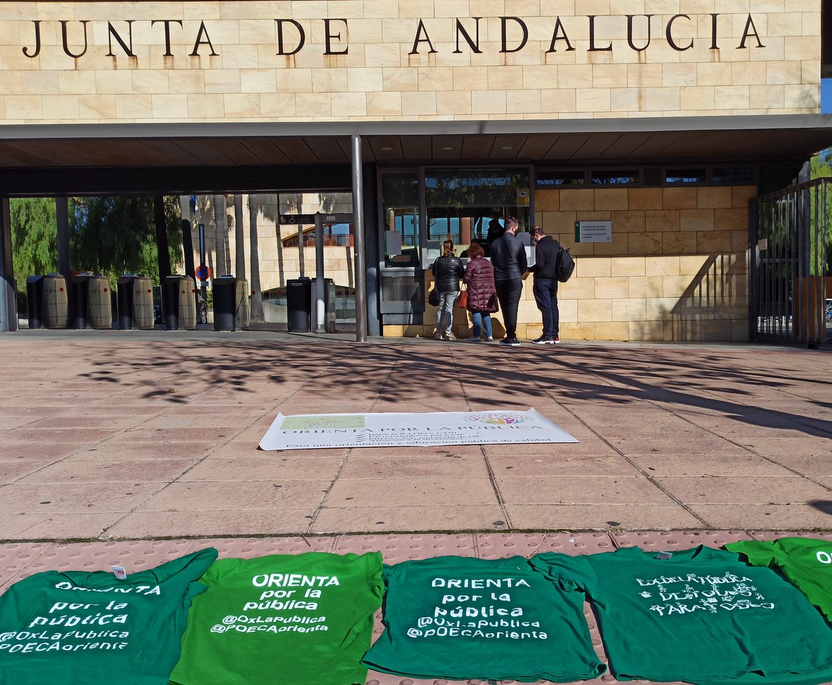 Hola <a href="/EducaAnd/">Consejería Desarrollo Educativo y FP</a> 

3 plazas para toda #Andalucia 

Si, 3 ⛔ <a href="/JuanMa_Moreno/">Juanma Moreno</a>

👉Un minuto de silencio. La Orientación en peligro de muerte

⛔ Familias que no pueden pagarse un diagnóstico que obligue a abrir protocolo: esperas de hasta 2 años para Evaluación.

✅Bajen las ratios