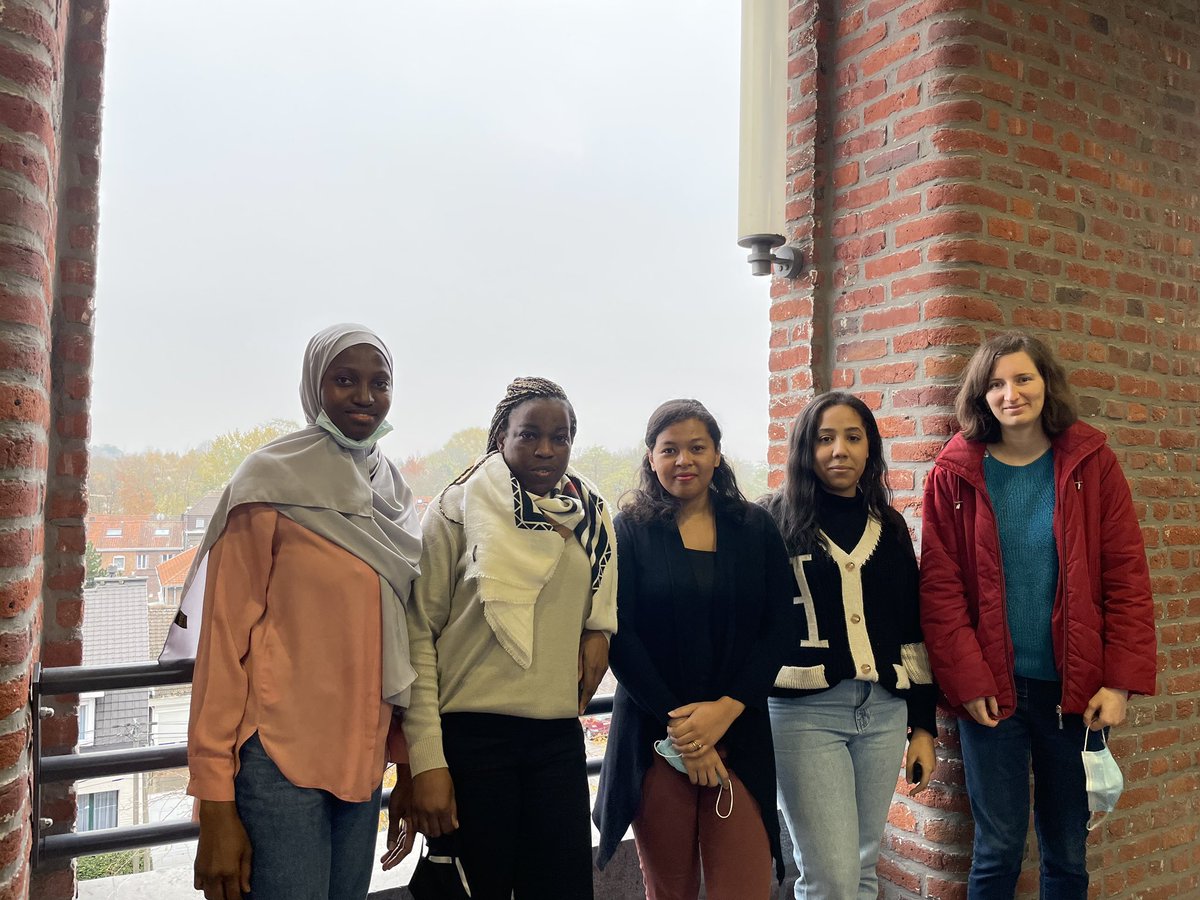 Z_Asso_HDF's tweet image. 📢Top départ pour la promo 3 ! Depuis hier, la #formation a démarré pour nos pépites… des jeunes éloignés de l’ #emploi motivés à apprendre le métier de #webdevelopper👩‍💻🧑‍💻
Une 1ère partie de 7 semaines avant d’être rejoints par les #salariés en #reconversion dès janvier 2022 !⚡️