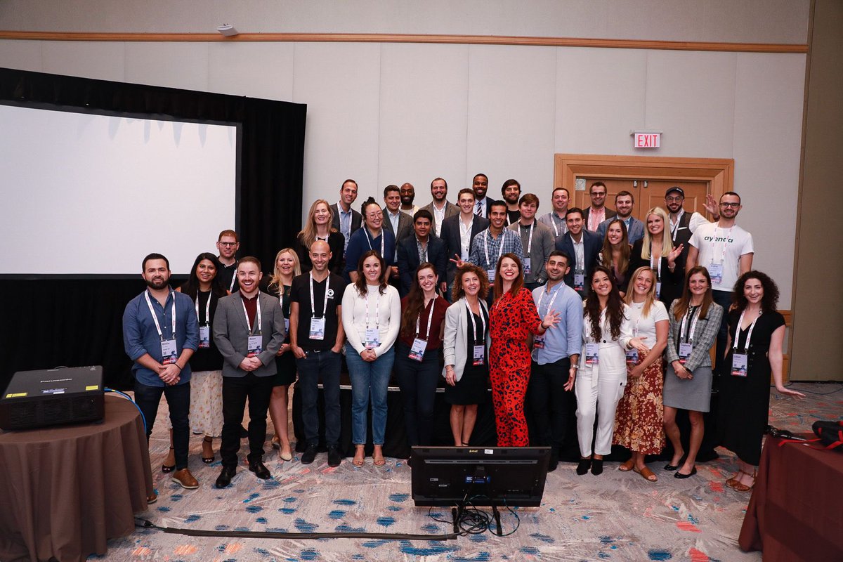 Phocuswright's tweet photo. What a talented bunch of people. Delighted to host another successful Young Leaders Summit. The future looks bright for #travel  with this crowd involved. Thanks to our mentors for insight and support. @hotelbeds sponsored the event 👍#phocuswright https://t.co/gmp3zjxr9U