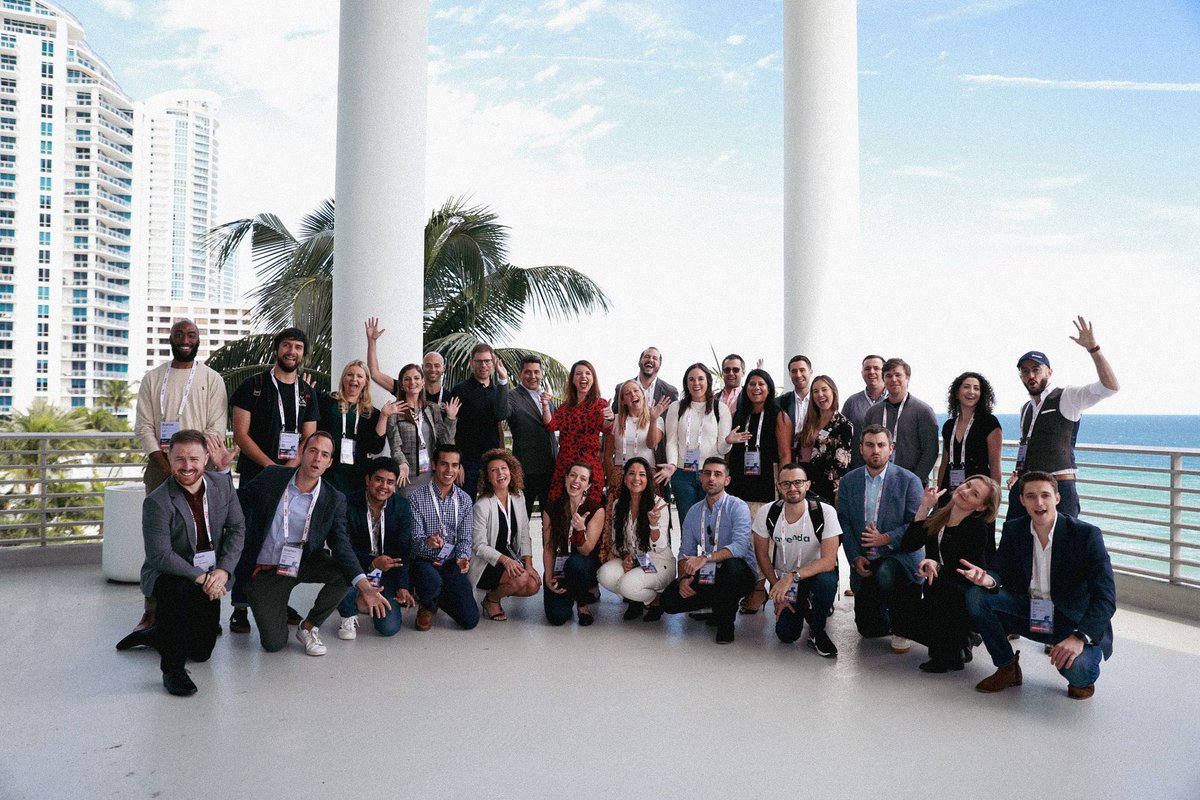 Phocuswright's tweet photo. What a talented bunch of people. Delighted to host another successful Young Leaders Summit. The future looks bright for #travel  with this crowd involved. Thanks to our mentors for insight and support. @hotelbeds sponsored the event 👍#phocuswright https://t.co/gmp3zjxr9U