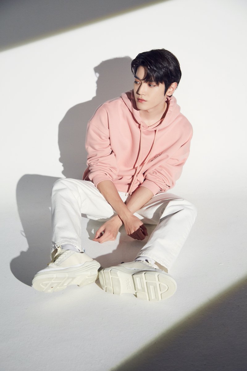 SLOWACID X TEDDYISLAND 
2021 COLLECTION 02

< Show NCT 127's favorite things >

사랑스러운 핑크색도 소화해버리는
모든 색이 착붙인 장미툥 🌷🌹

🤝slowacid.com

#NCT127 #NCT #슬로우애시드 #테디아일랜드 #slowacid #teddyisland