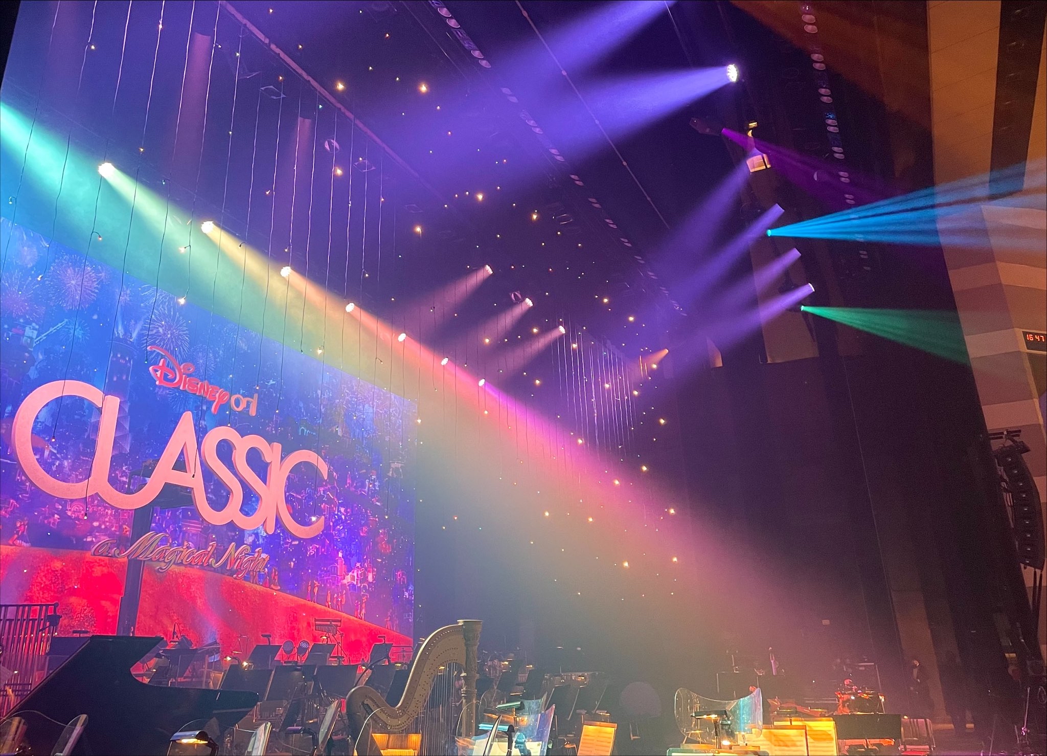 ディズニー オン クラシック ディズニーオンクラシック まほうの夜の音楽会 遂に今週は九州へ 最新チケット情報 11 19 金 福岡サンパレスホール S席 A席 Ss席 B席 11 土 川商ホール 鹿児島市民文化ホール S席 A席 Ss席 B席 U