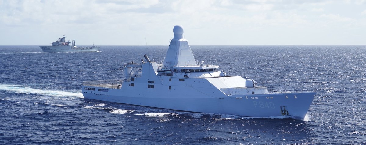 .@RFAWaveKnight helped @kon_marine in the fight against drug runners in the Caribbean by topping up the fuel tanks of HNLMS Holland. 🇬🇧 🇳🇱 Both ships are on counter-narcotic patrols, preventing the flow of drugs from South America to the wider world. ow.ly/ScgX50GOwzV