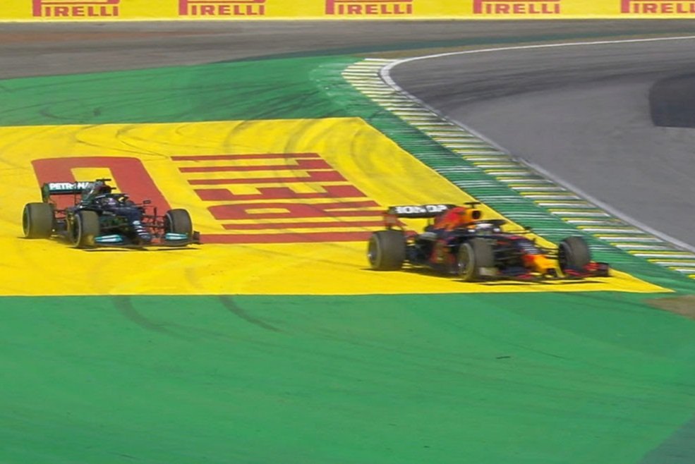 F1Quiz_F1Poll's tweet photo. Was war für euch der beste Moment des #BrazilGP 🇧🇷 2️⃣0️⃣2️⃣1️⃣ gewesen? 🤔

#F1 #Formula1 #BrazilianGP #MV33 #LH44 #Verstappen #Hamilton #MaxVerstappen #LewisHamilton #TotoWolf #Mercedes #RedBull https://t.co/W1zX5adUXd