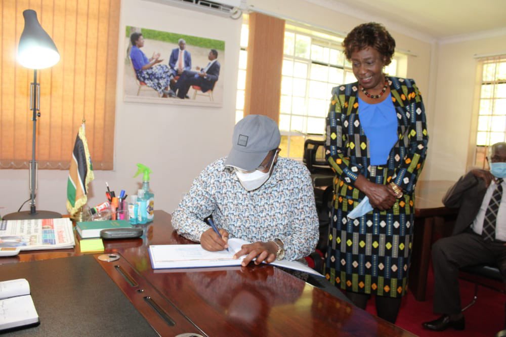 mamangilu's tweet image. I have had the pleasure of hosting @InteriorKE PS @Karanjakibicho who paid a courtesy call to my office in Kitui town. The PS is in Kitui County on a development tour.